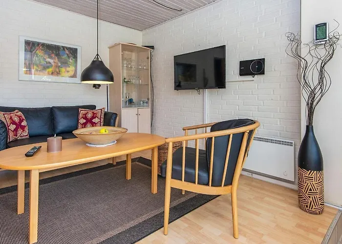 5 Person Holiday In Henne Casa vacanze Henne Strand