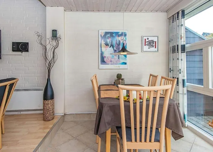 5 Person Holiday In Henne Casa vacanze
