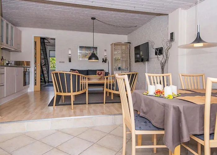 5 Person Holiday In Henne Henne Strand