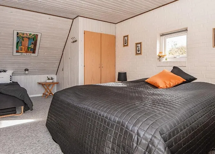 5 Person Holiday In Henne * Henne Strand